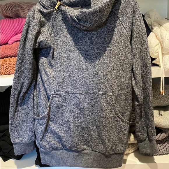 Kimi + Kai maternity sweatshirt - Picture 2 of 4